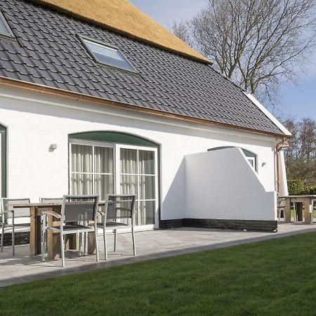 Spacious Farmhouse In De Cocksdorp With Private Terrace Exteriér fotografie