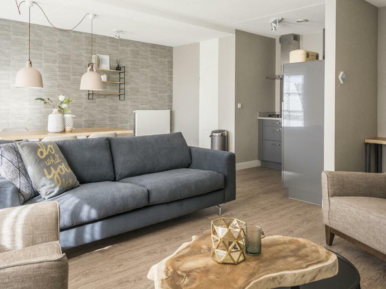 Spacious Farmhouse In De Cocksdorp With Private Terrace Exteriér fotografie